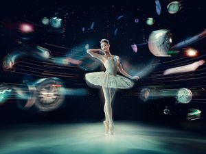 Fumi Kaneko as Cinderella, The Royal Ballet